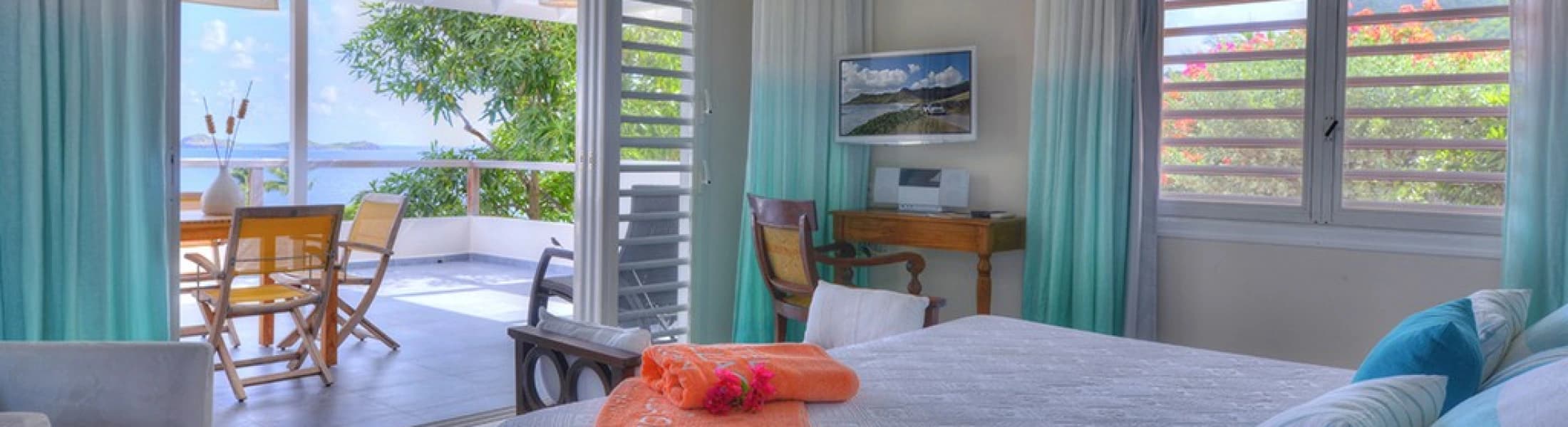 ACCOMMODATIONS WITH JACUZZI
FOR YOUR ST BARTS VACATION